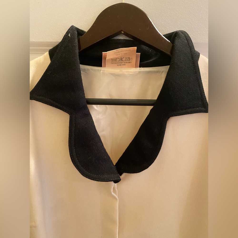 Vintage Courrèges Military Style Jacket with Detachable Sleeves - Picture 3 of 10
